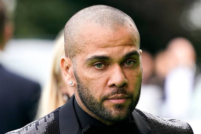What happens now with Dani Alves and what can