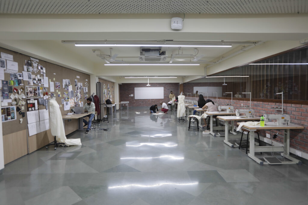 018a3569.jpg.00 00 00 00.still001