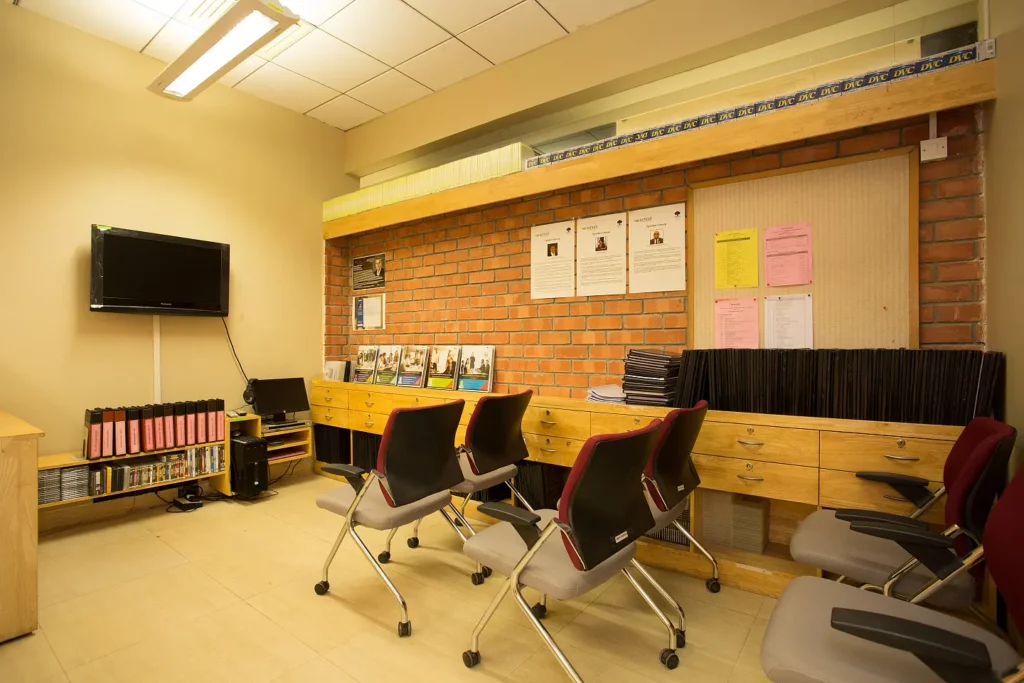 1610447617the Audio Visual Room For Educational Movies, S.p. Mandali’s Weschool, Bengaluru